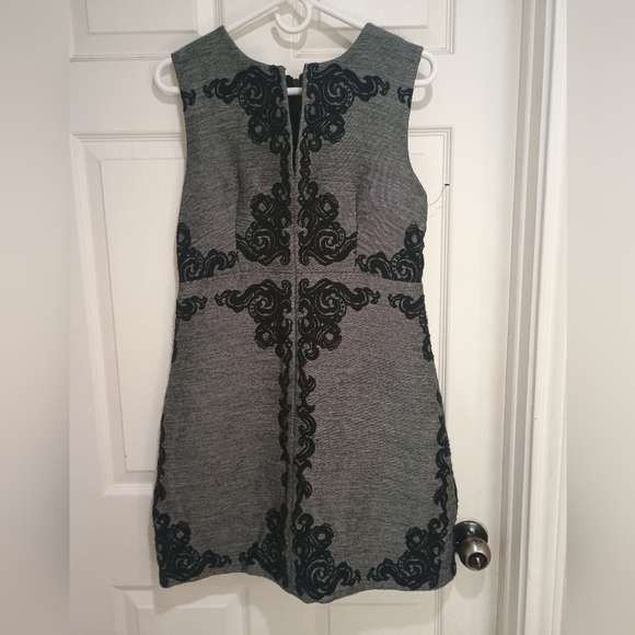 Diane Von Furstenberg Gray and Black Dress Size 10 - Picture 2 of 5